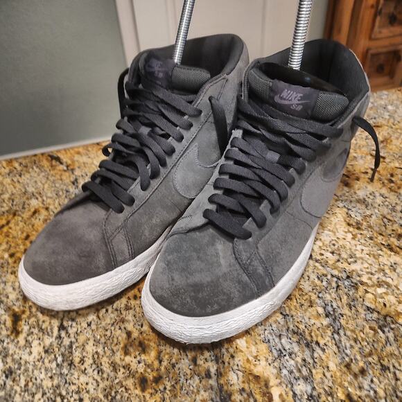 Nike SB Blazer Mid Sneakers Grey Size 10 ID 864349-006 main image 15
